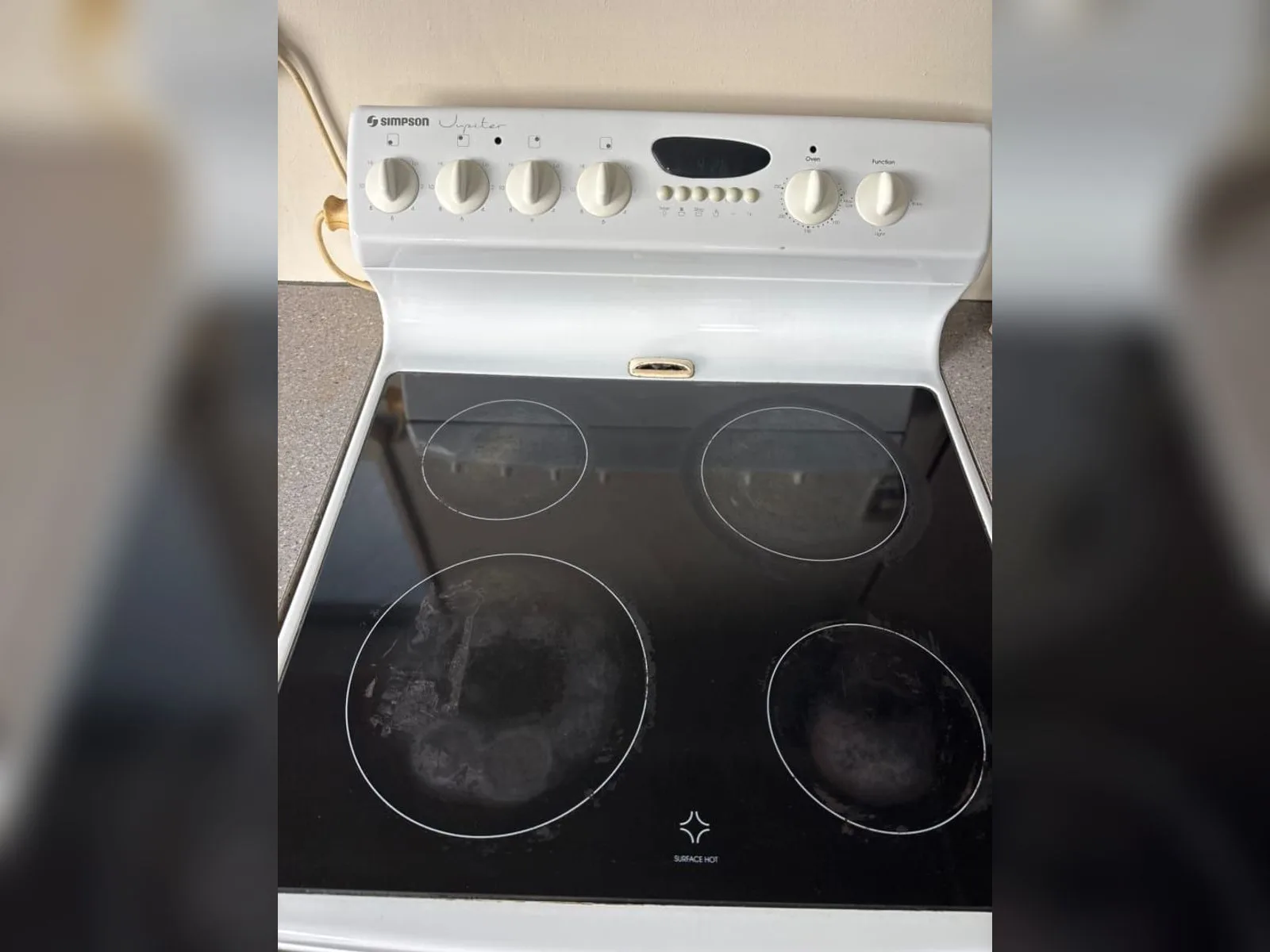 Cooktop after cleaning by It’s So Clean